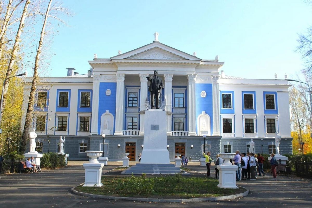 ГЛАЗОВ. ИДНАКАР.