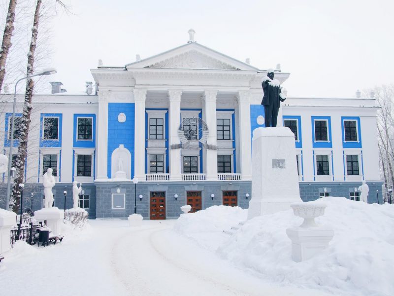 ГЛАЗОВ. СЕВЕРНАЯ СТОЛИЦА