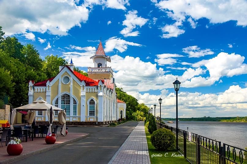 САРАПУЛ. ГОРОД НА КАМЕ (ИЗ ГЛАЗОВА)